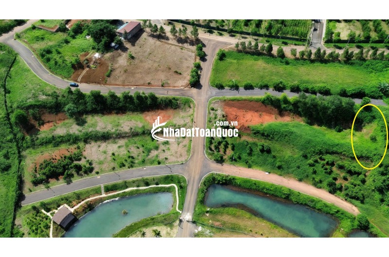 BÁN LÔ ĐẤT NỀN KHU NGHỈ DƯỠNG P2 BẢO LỘC, CÁCH NGÃ 5 ĐAMBRI 6 PHÚT ĐI XE